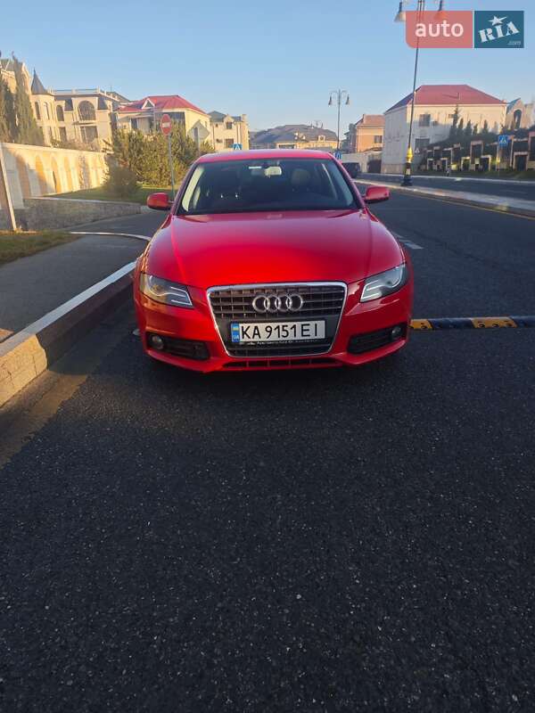 Седан Audi A4 2010 в Киеве