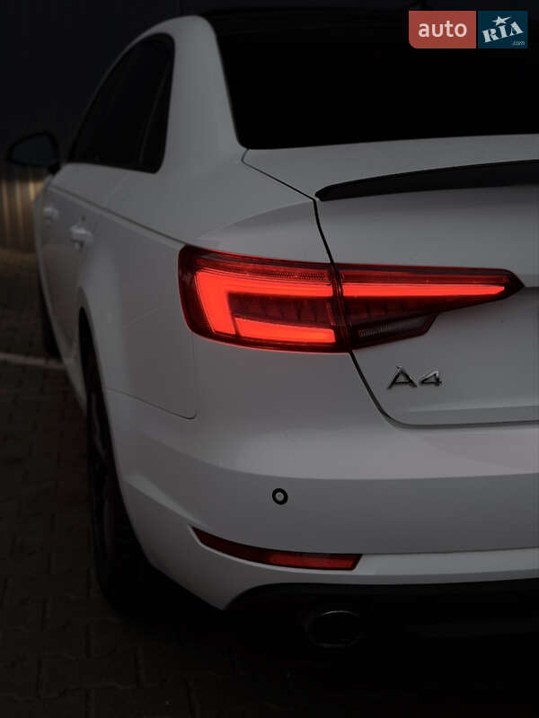 Седан Audi A4 2016 в Тернополе