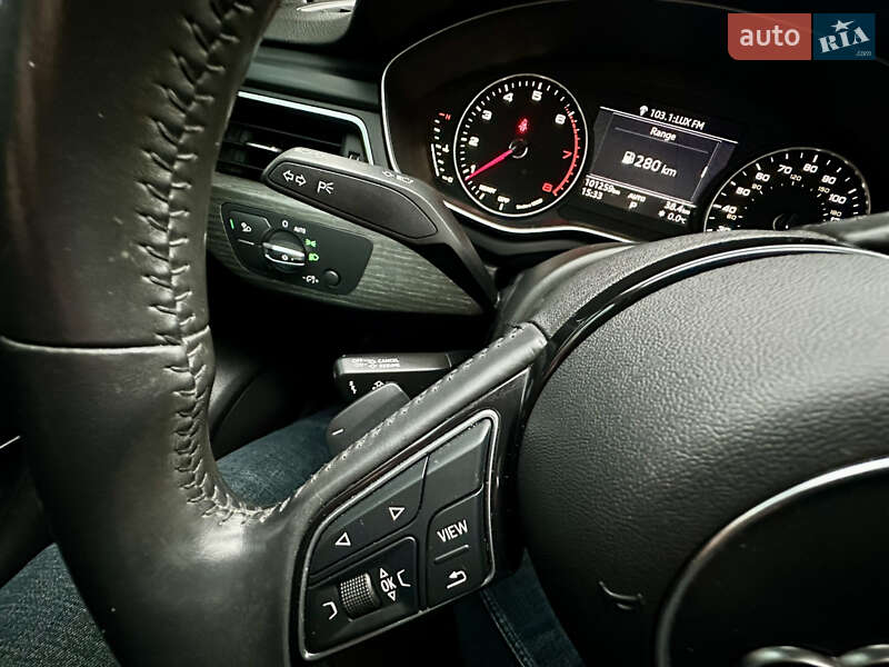 Седан Audi A4 2017 в Киеве