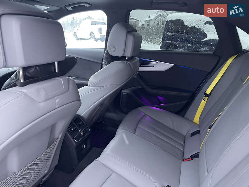 Седан Audi A4 2017 в Ивано-Франковске
