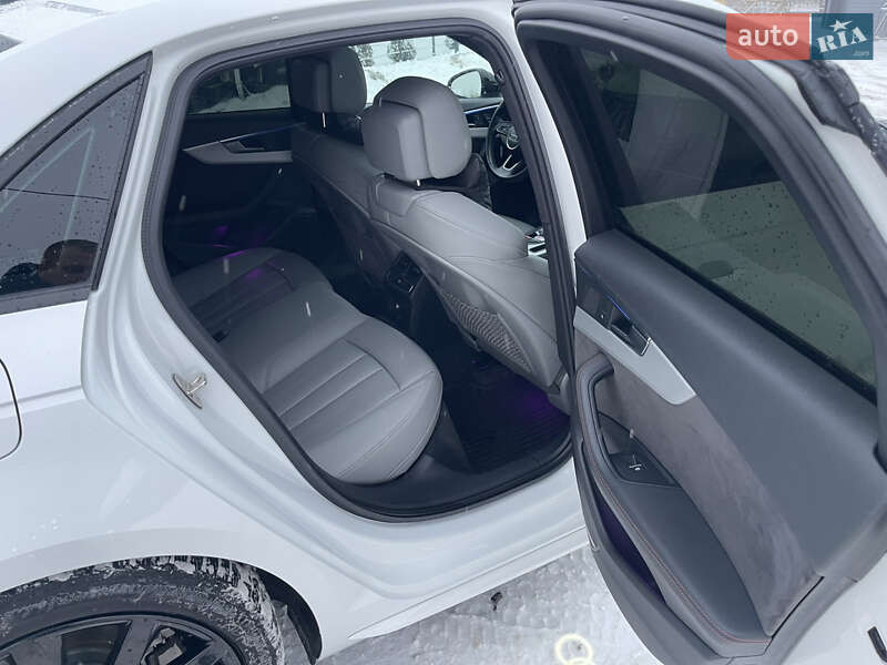 Седан Audi A4 2017 в Ивано-Франковске