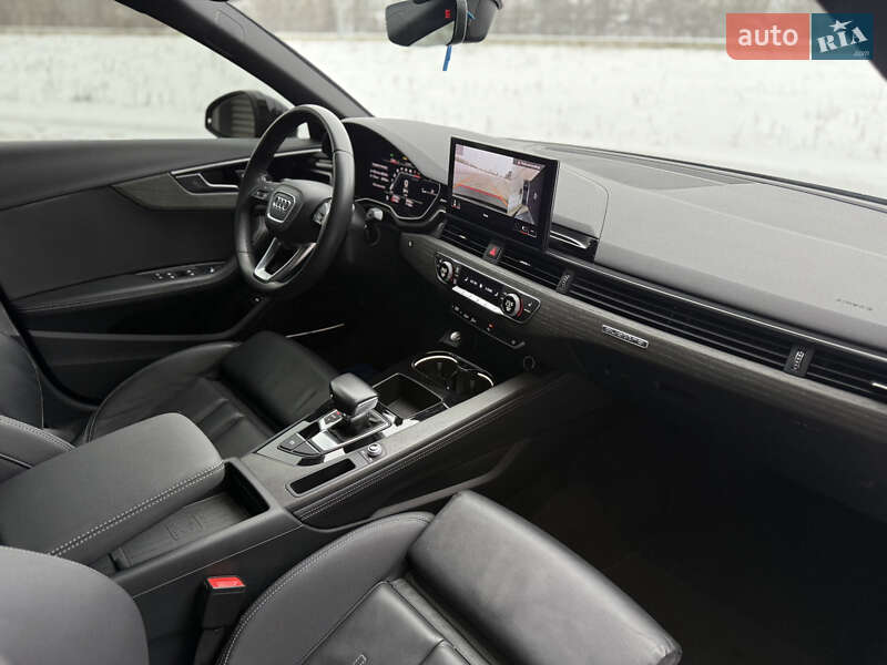 Седан Audi A4 2023 в Киеве