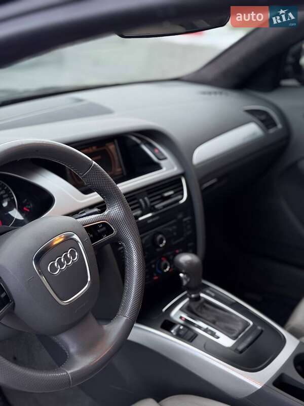 Седан Audi A4 2009 в Чернівцях