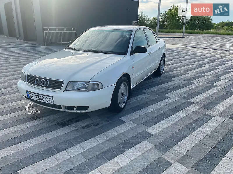 Седан Audi A4 1995 в Кременчуці фото 2 Седан Audi A4 1995 в Кременчуці