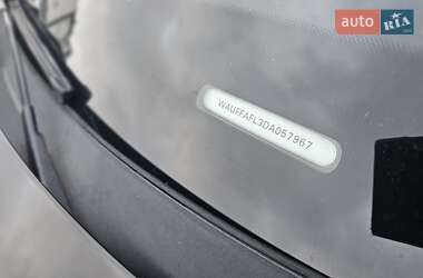 Седан Audi A4 2012 в Ровно