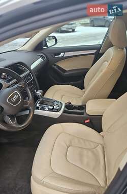 Седан Audi A4 2012 в Ровно