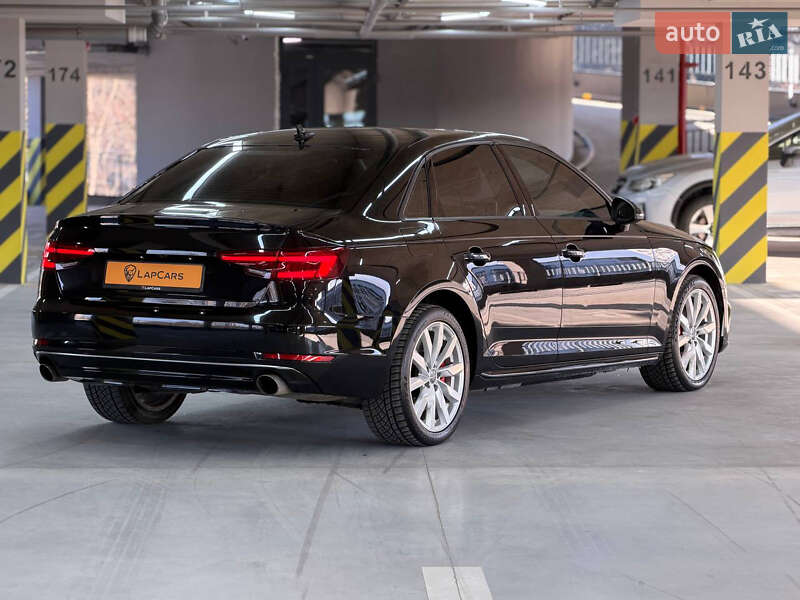 Седан Audi A4 2018 в Одессе