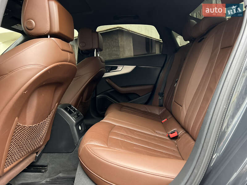 Седан Audi A4 2018 в Ивано-Франковске