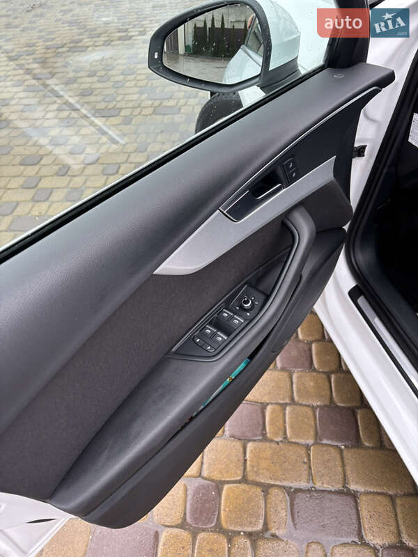 Универсал Audi A4 2016 в Тернополе