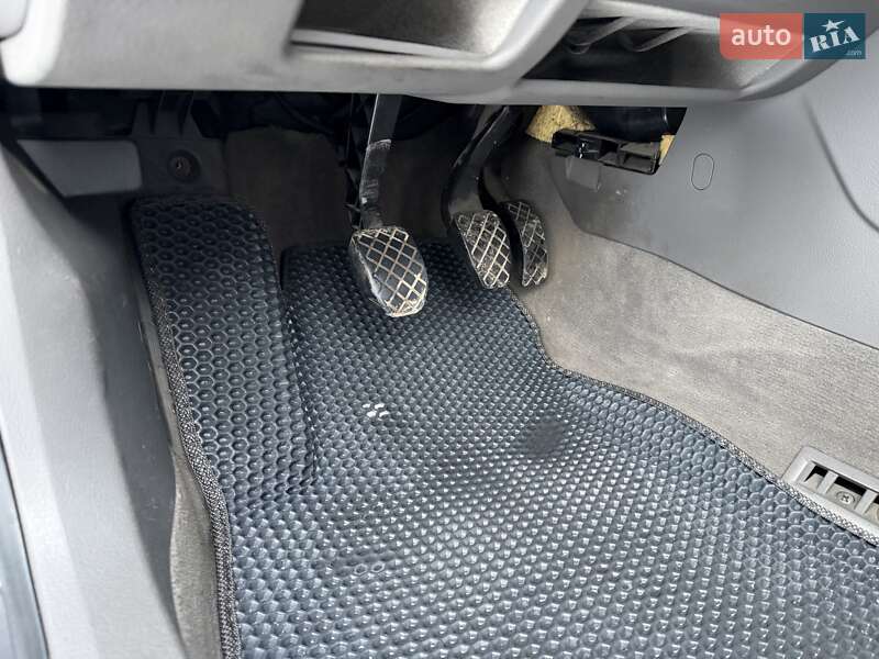 Седан Audi A4 2004 в Ивано-Франковске