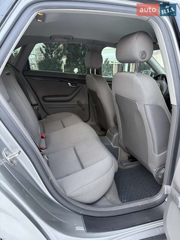 Седан Audi A4 2004 в Ивано-Франковске