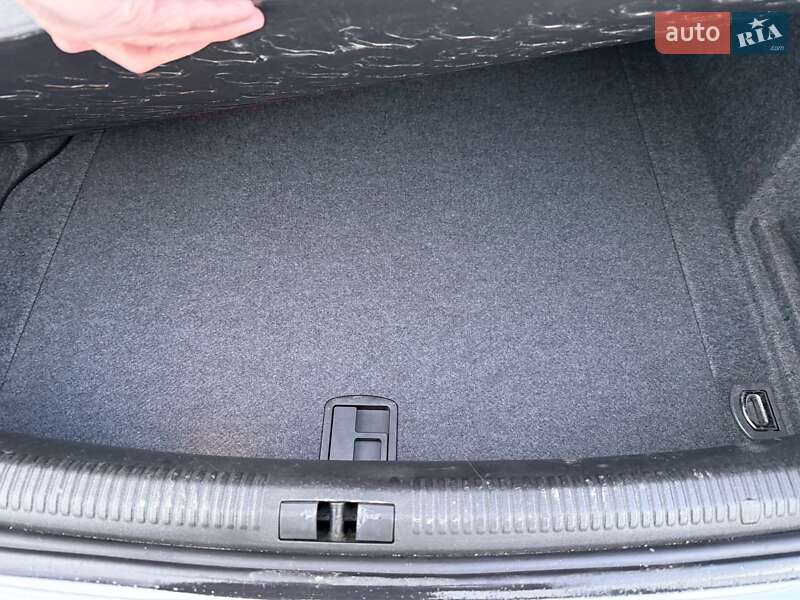 Седан Audi A4 2004 в Ивано-Франковске