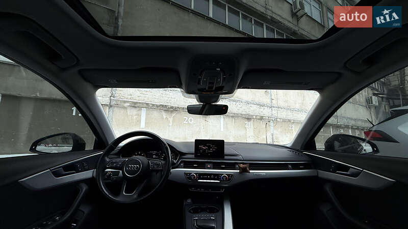 Седан Audi A4 2015 в Киеве
