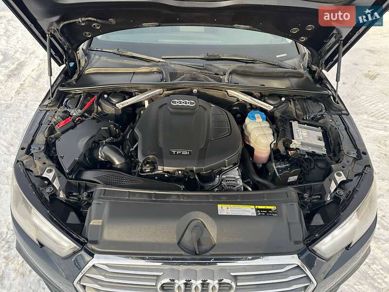 Седан Audi A4 2018 в Львове