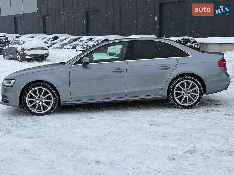 Седан Audi A4 2015 в Львове