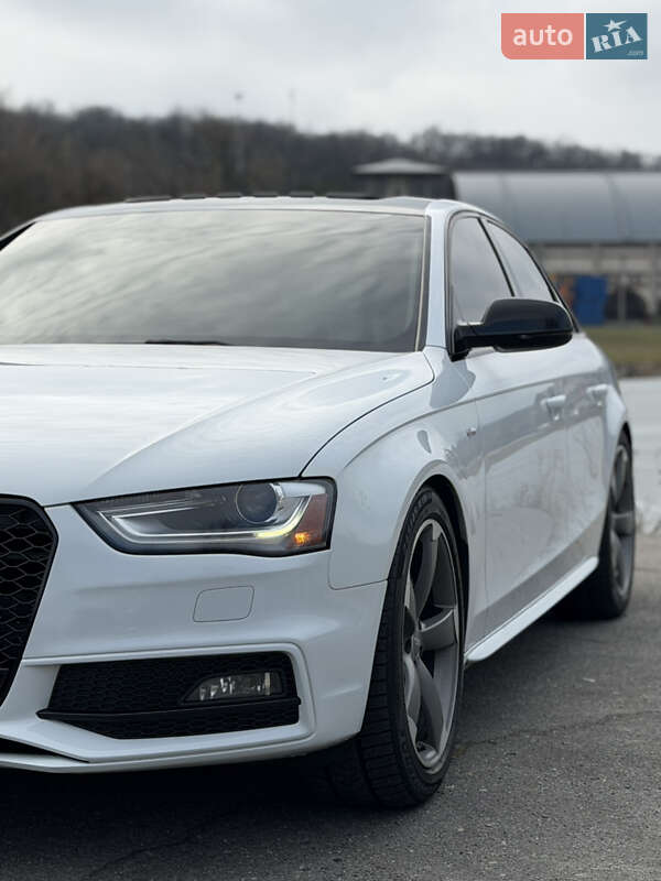Седан Audi A4 2013 в Днепре