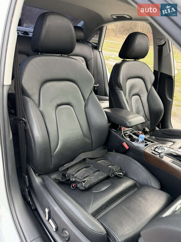 Седан Audi A4 2013 в Днепре