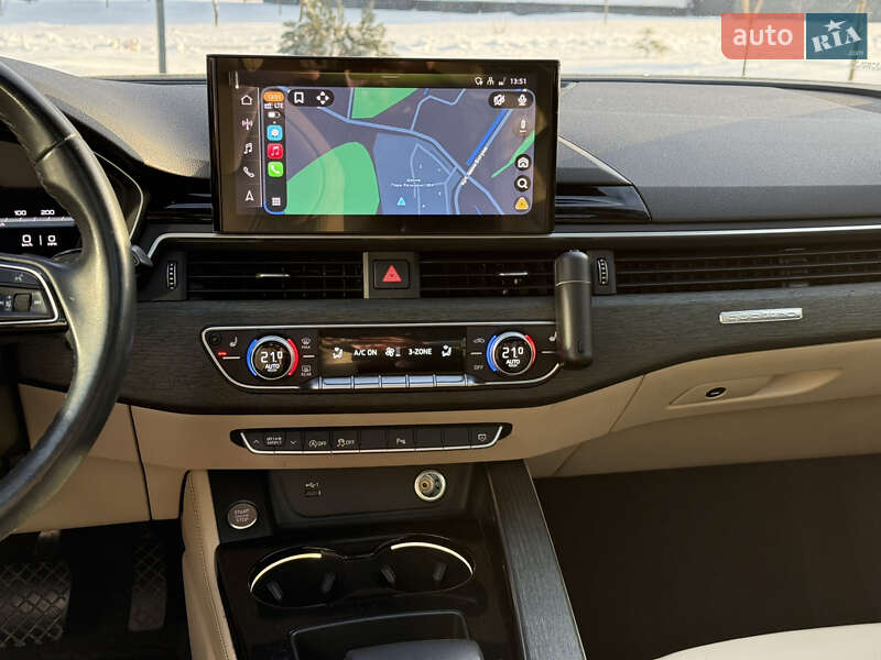 Седан Audi A4 2022 в Киеве