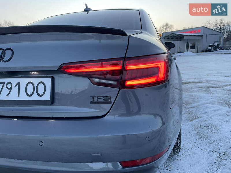 Седан Audi A4 2016 в Киеве