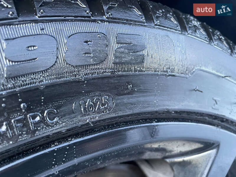 Седан Audi A4 2016 в Киеве