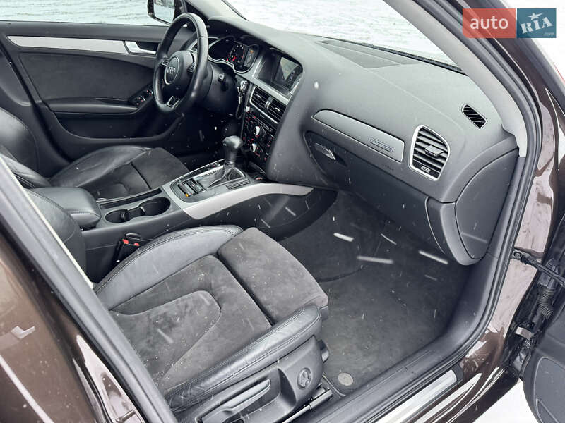 Седан Audi A4 2012 в Киеве