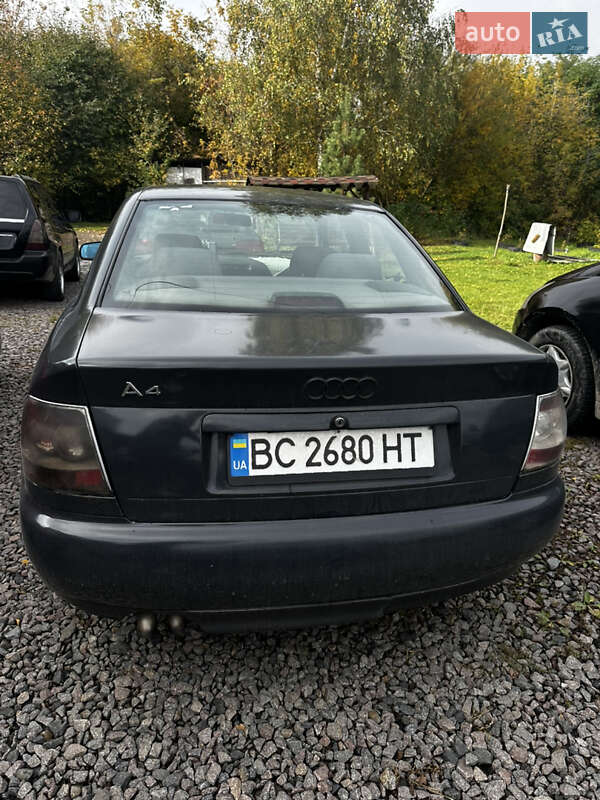 Седан Audi A4 1999 в Здолбунове