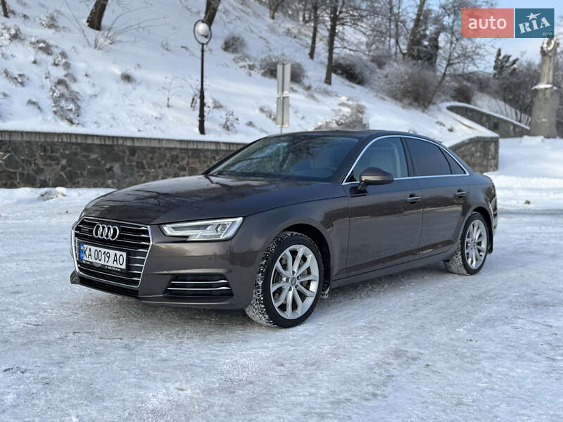 Седан Audi A4 2016 в Киеве