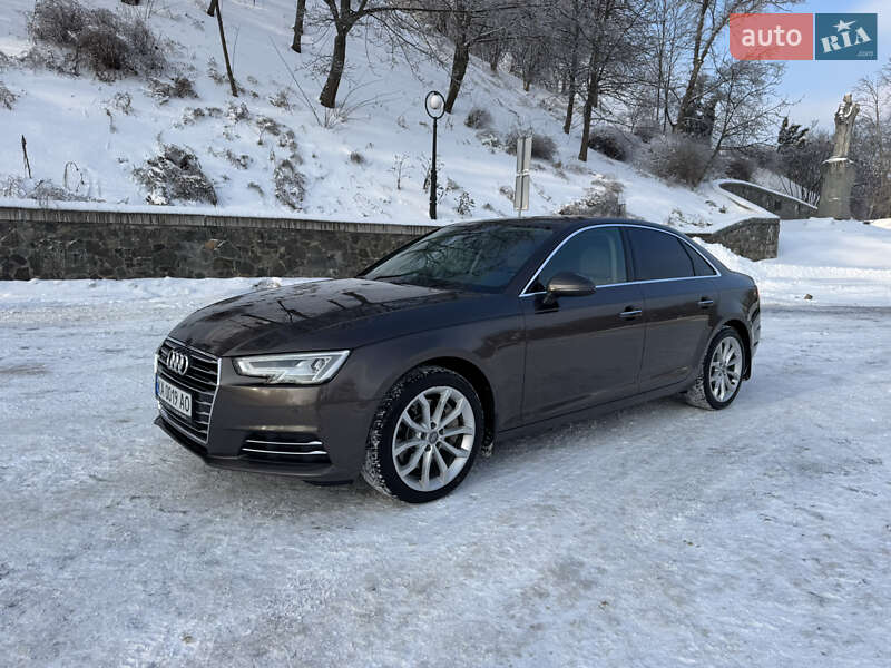 Седан Audi A4 2016 в Киеве