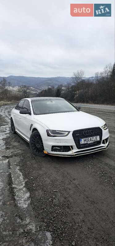 Седан Audi A4 2015 в Львове
