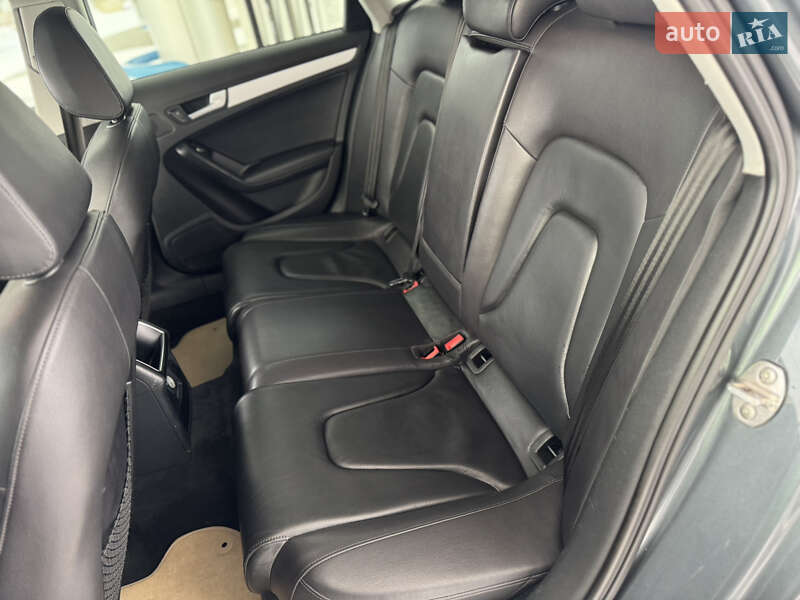 Седан Audi A4 2013 в Хмельницком