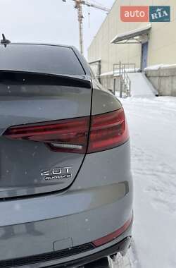 Седан Audi A4 2016 в Львові