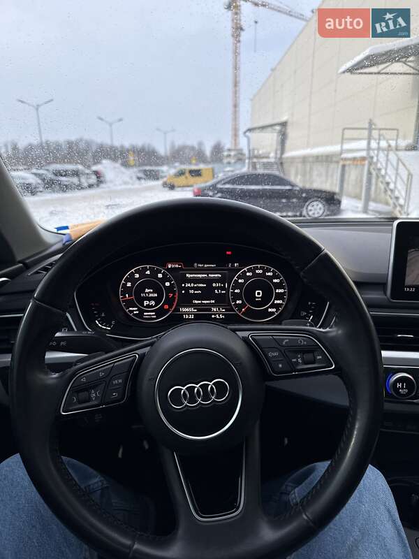 Седан Audi A4 2016 в Львові