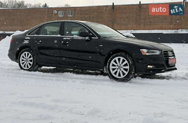 Седан Audi A4 2015 в Луцке