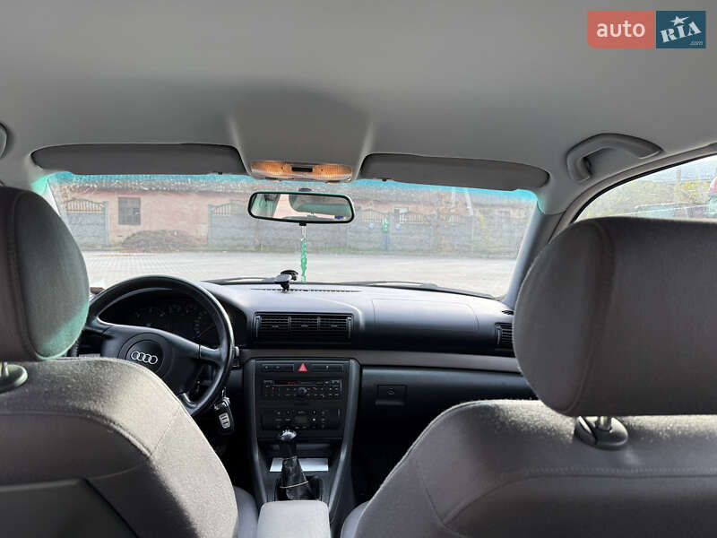 Седан Audi A4 2000 в Львове