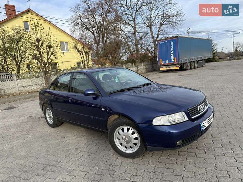 Седан Audi A4 2000 в Львове