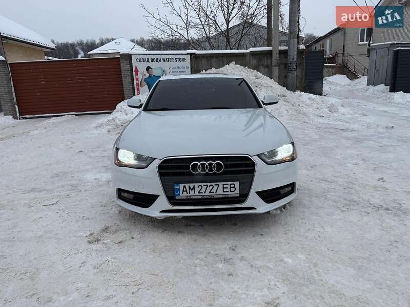 Седан Audi A4 2014 в Житомире