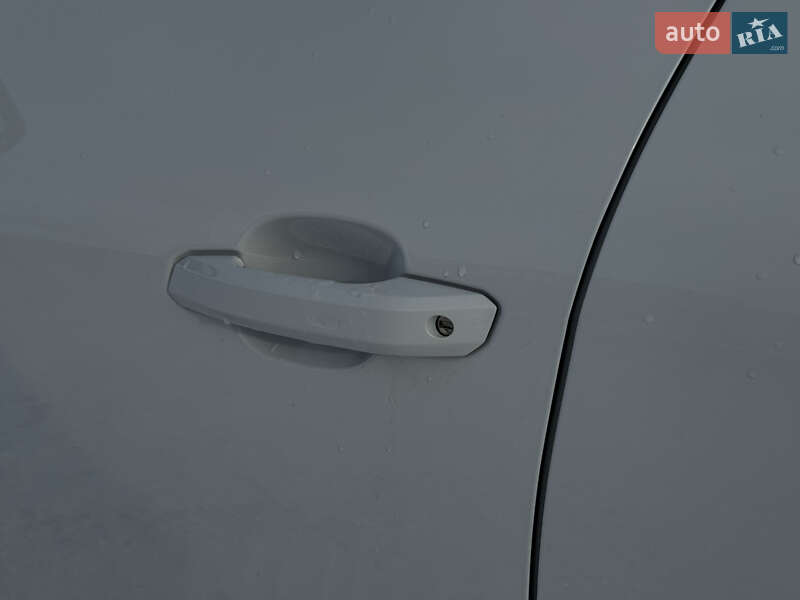 Седан Audi A4 2022 в Киеве