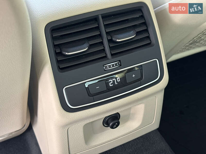 Седан Audi A4 2022 в Киеве