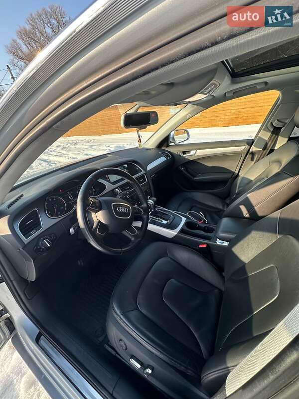 Седан Audi A4 2012 в Чернигове
