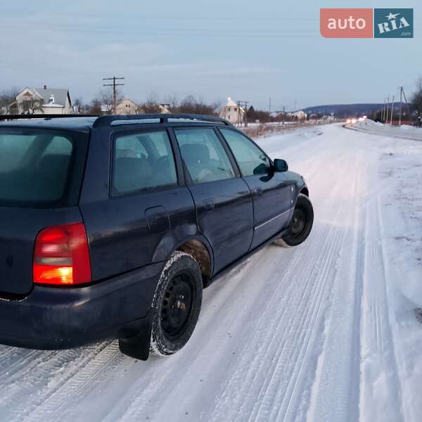 Универсал Audi A4 1996 в Вашковцах