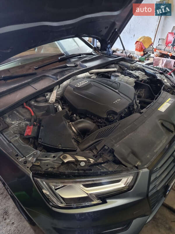Седан Audi A4 2017 в Звягелі