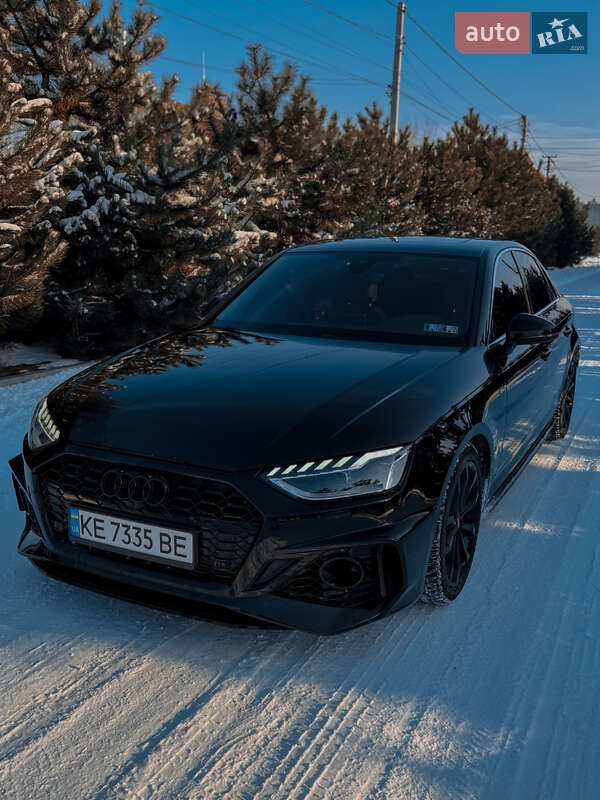 Седан Audi A4 2018 в Днепре