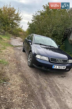 Седан Audi A4 1995 в Козелеці