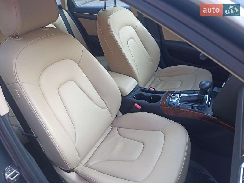 Седан Audi A4 2013 в Кривом Роге