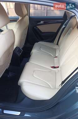 Седан Audi A4 2013 в Кривом Роге