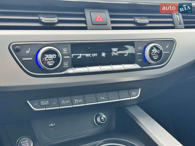 Седан Audi A4 2018 в Киеве