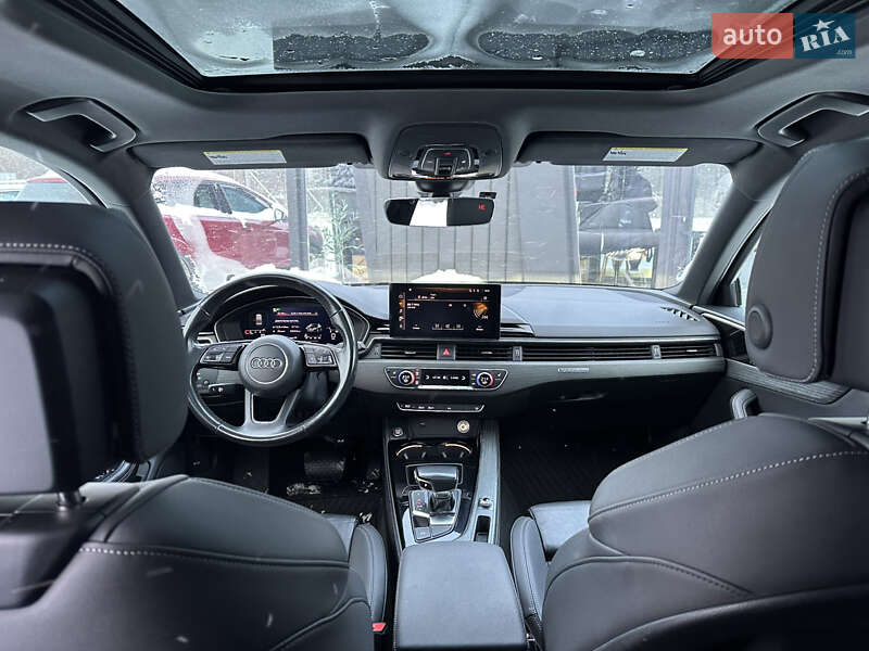 Седан Audi A4 2020 в Львові
