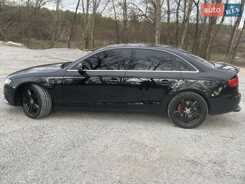 Седан Audi A4 2010 в Каменском