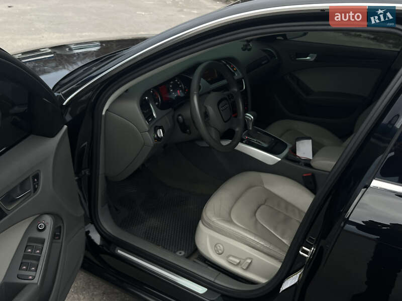 Седан Audi A4 2010 в Каменском