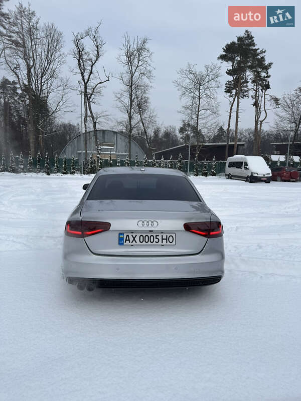 Седан Audi A4 2015 в Харькове